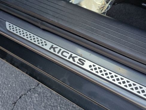 Used 2022 Nissan Kicks S FWD image 20