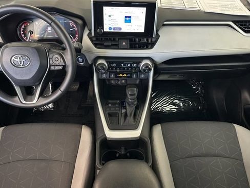 Used 2024 Toyota RAV4 XLE w/ Convenience Package FWD image 17
