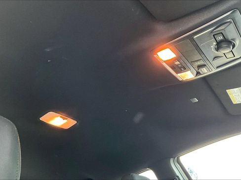 Used 2021 Toyota Tacoma TRD Off-Road w/ Technology Package image 15