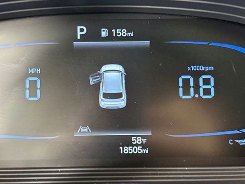 Certified 2023 Hyundai Venue SEL image 18