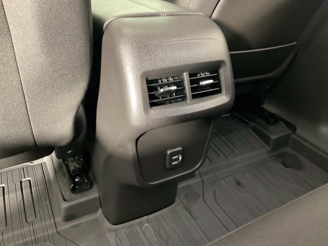Used 2024 GMC Terrain SLE w/ Driver Convenience Package AWD/4WD image 24