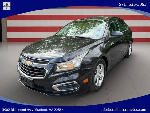 Used 2016 Chevrolet Cruze LT w/ Technology Package FWD image 1