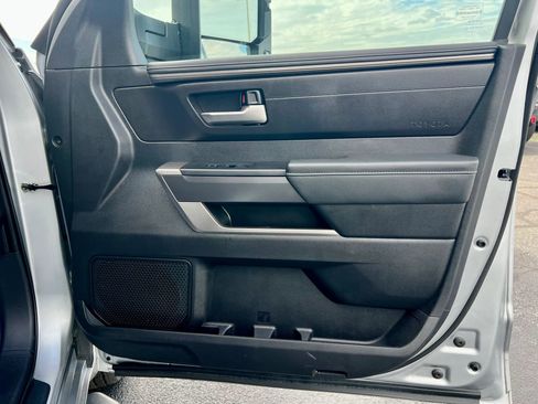 Used 2022 Toyota Tundra SR5 image 33