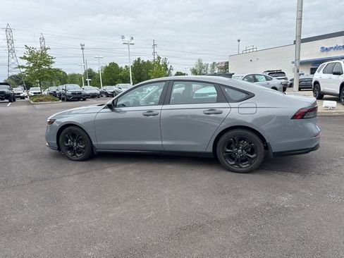 Certified 2025 Honda Accord SE image 13