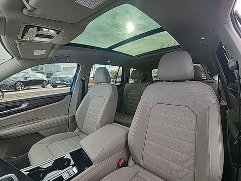 New 2025 Volkswagen Atlas SEL image 10