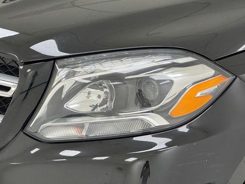 Used 2018 Mercedes-Benz GLS 450 4MATIC image 31