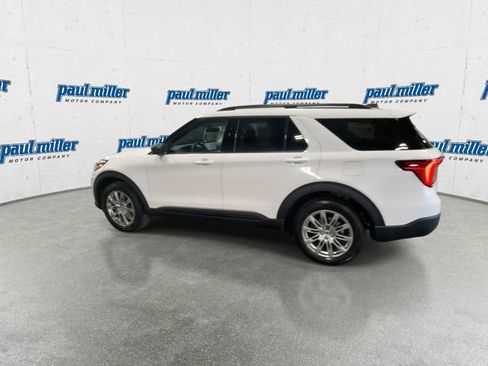 New 2026 Ford Explorer Active w/ Active Comfort Package image 7