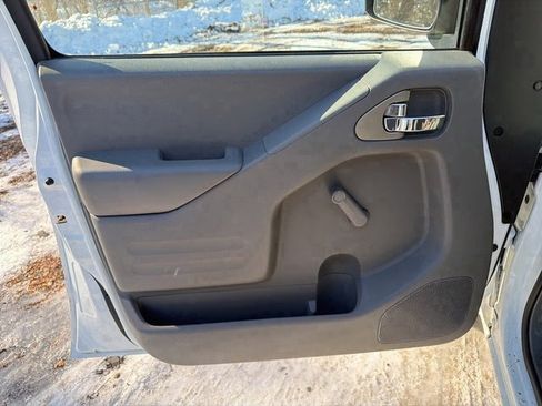 Used 2016 Nissan Frontier S image 17