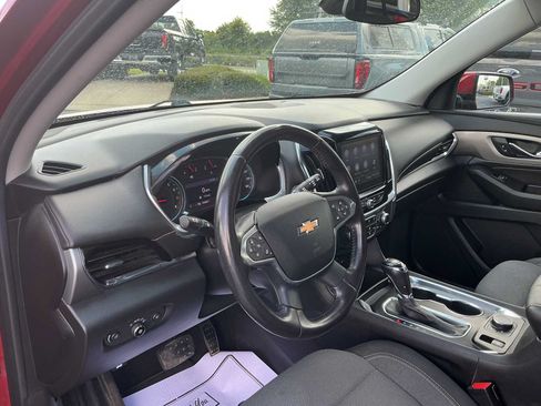 Used 2020 Chevrolet Traverse LT FWD image 18