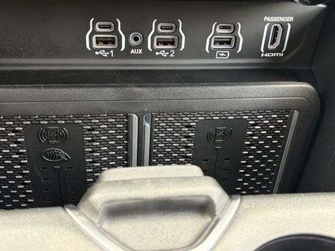 New 2026 RAM 1500 Laramie AWD/4WD image 21