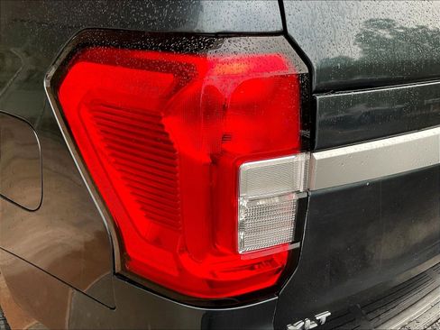 Used 2022 Ford Expedition XLT AWD/4WD image 22