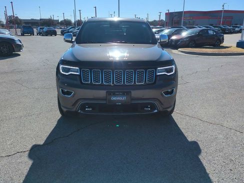 Used 2019 Jeep Grand Cherokee Overland image 3