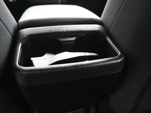 Used 2016 Toyota Tacoma SR5 w/ Towing Package image 18