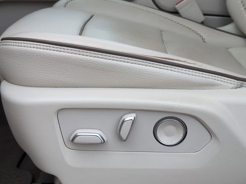 Used 2021 GMC Yukon Denali image 10