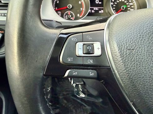 Used 2016 Volkswagen Golf SE w/ Lighting Package image 24