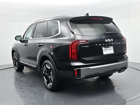 New 2025 Kia Telluride S image 6