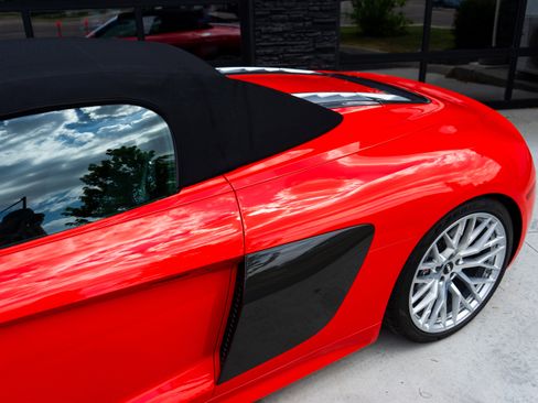 Used 2017 Audi R8 V10 image 51