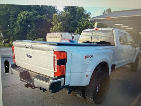 Used 2025 Ford F450 Lariat w/ Lariat Ultimate Package AWD/4WD image 3