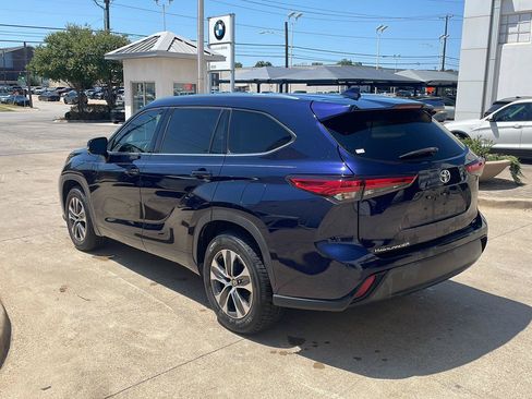Used 2020 Toyota Highlander XLE FWD image 5