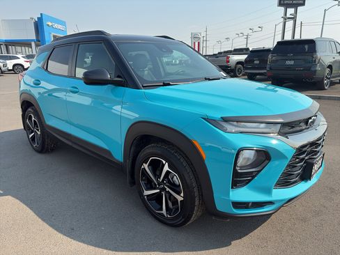Used 2021 Chevrolet TrailBlazer RS w/ Sun and Liftgate Package AWD/4WD image 9