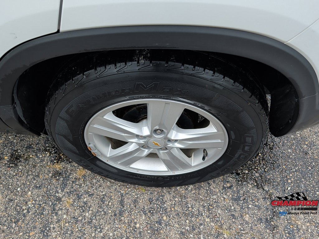 Used 2018 Chevrolet Trax LT w/ LT Convenience Package FWD image 13