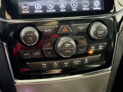 Used 2020 Jeep Grand Cherokee Altitude AWD/4WD image 19