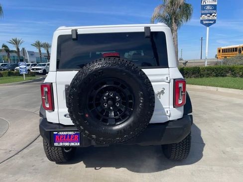 New 2026 Ford Bronco Outer Banks w/ Sasquatch Package image 4