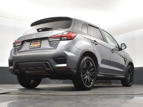 Used 2025 Mitsubishi Outlander Sport LE AWD/4WD image 13