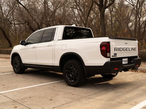 Used 2025 Honda Ridgeline RTL+ image 7