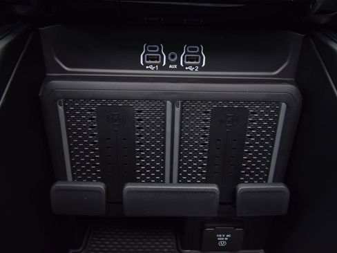 New 2026 RAM 3500 Laramie AWD/4WD image 23