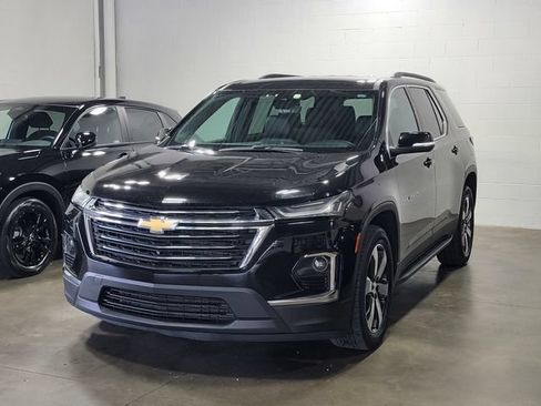 Certified 2023 Chevrolet Traverse LT w/ LT Premium Package AWD/4WD image 2