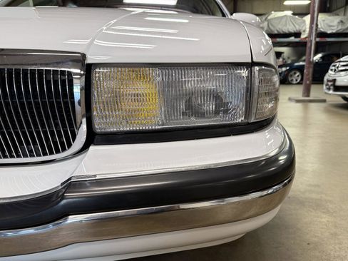 Used 1995 Buick Roadmaster Estate RWD image 23