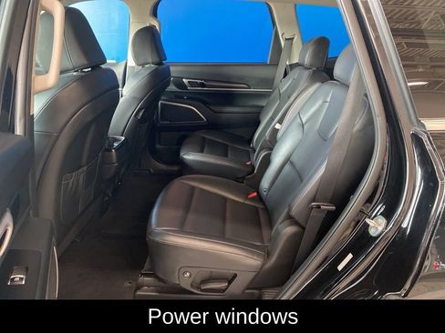 Used 2025 Kia Telluride S AWD/4WD image 11