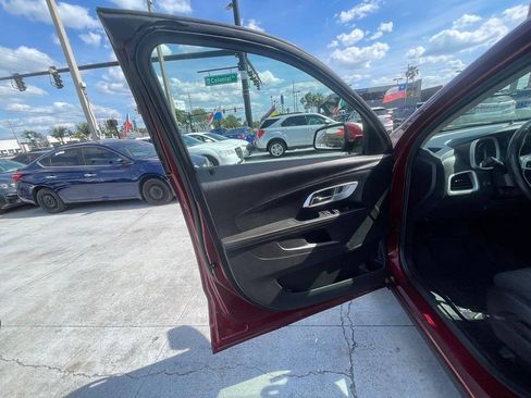 Used 2017 Chevrolet Equinox LT w/ Convenience Package FWD image 4