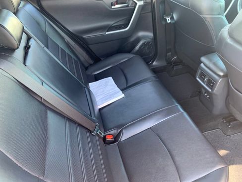 Used 2020 Toyota RAV4 Limited AWD/4WD image 23