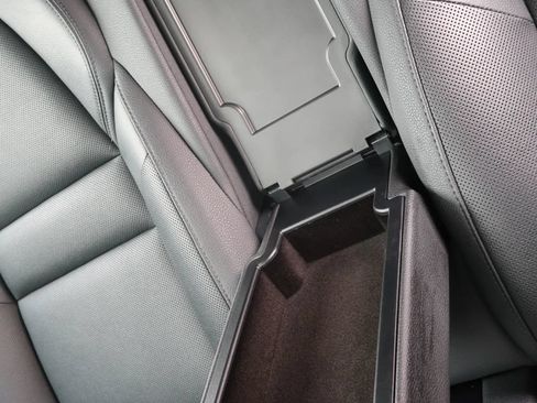 Used 2015 Porsche Panamera S RWD image 45