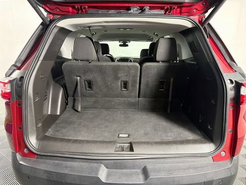 Used 2018 Chevrolet Traverse LT FWD image 25