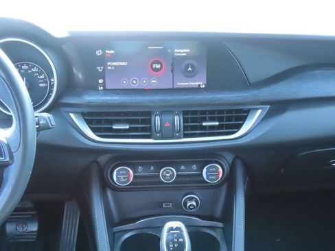 Used 2021 Alfa Romeo Stelvio Sprint w/ Nero Edizione image 8