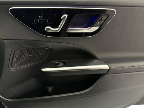 Certified 2025 Mercedes-Benz C 300 Sedan image 24