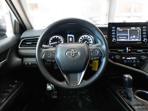 Used 2024 Toyota Camry SE image 21