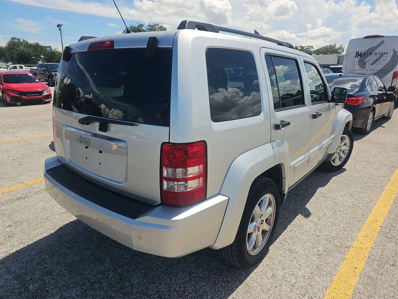 Used 2012 Jeep Liberty Sport RWD image 4
