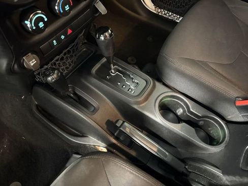 Used 2015 Jeep Wrangler Unlimited Sport image 18