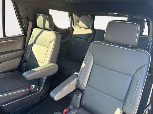 Used 2025 Chevrolet Tahoe Premier image 13