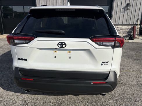 Used 2025 Toyota RAV4 XLE Premium w/ Weather Package AWD/4WD image 10