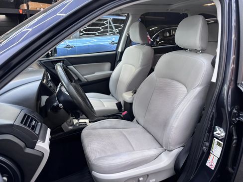 Used 2014 Subaru Forester 2.5i Premium w/ Popular Package #2 AWD/4WD image 9