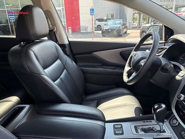 Used 2024 Nissan Murano SV FWD image 10