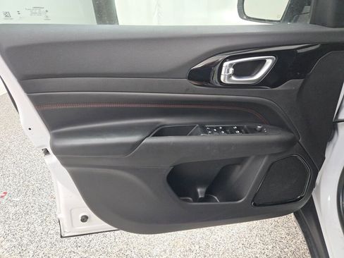 Used 2024 Jeep Compass Trailhawk image 22