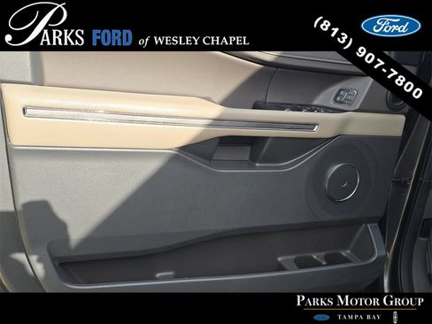 Used 2021 Ford Expedition Max XLT image 17
