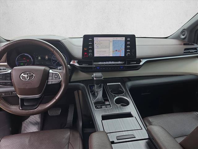 Used 2022 Toyota Sienna Platinum AWD/4WD image 17