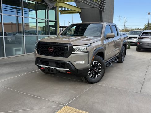 Used 2023 Nissan Frontier Pro-X w/ Pro Convenience Package image 2